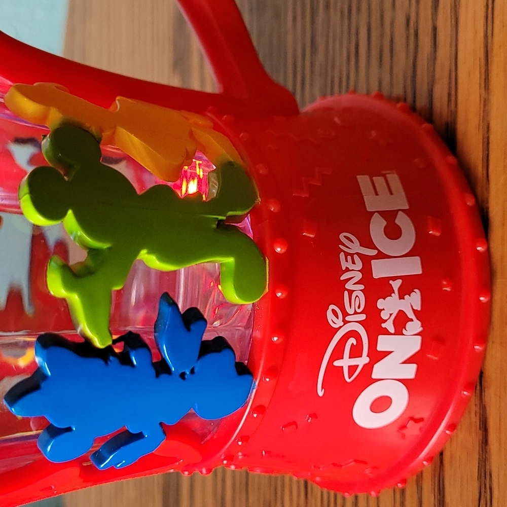 Disney On Ice Flashing Light-up mug Excellent condition